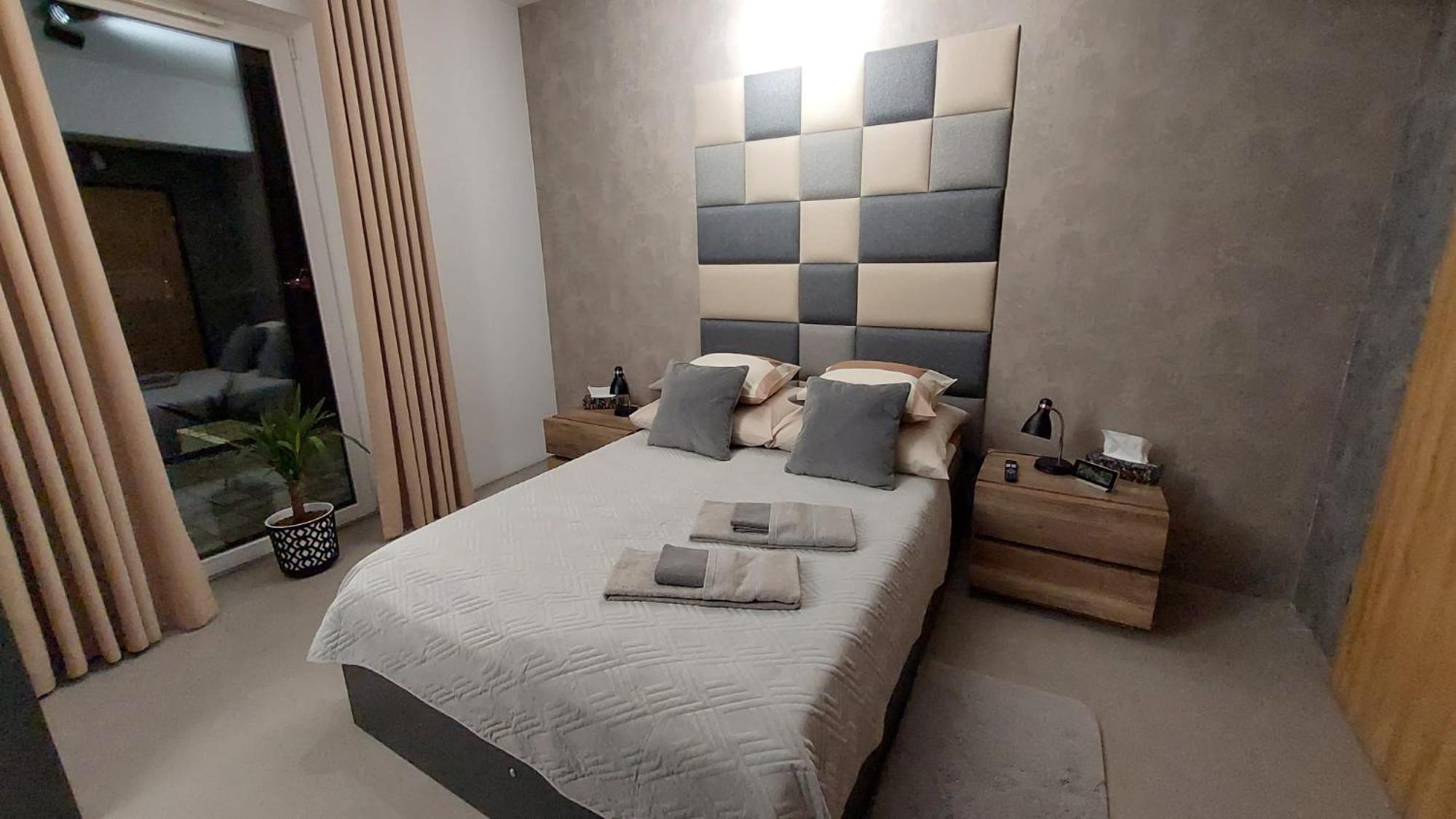 Premium Eleven Apartment *